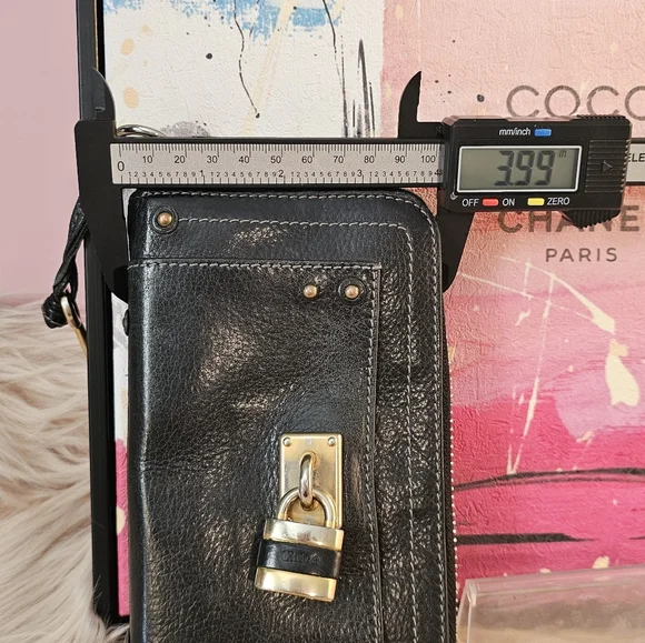 Chloe Paddington Leather Black Gold Full Zip Long Wallet W/ Working Padlock Key - Picture 16 of 16